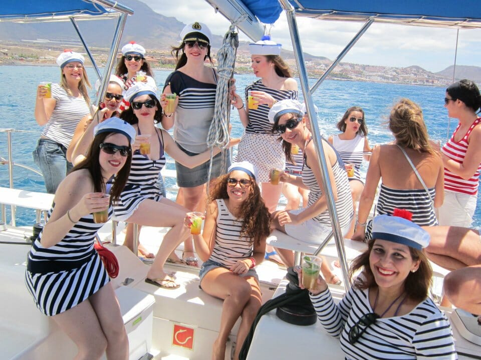 grupo-abordo-despedida-solteras